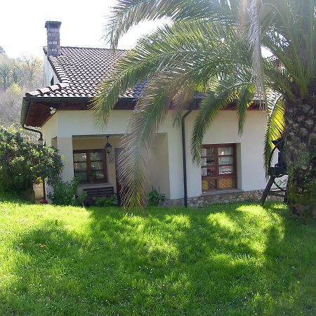 Posada El Pareon Sirviella Exterior foto